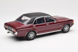 Ford Granada Mk1 Metālisks Tumši Sarkans Matēts Melns MCG 1:18 MCG18393 Metāls — attēls 2 no 6