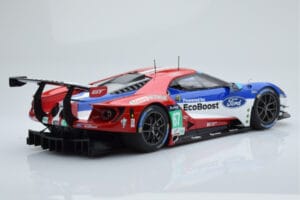 Ford GT Chip Ganassi Racing UK #67 M. Franchitti / A. Priaulx / H. Tincknell 24 Hours of Le Mans 2016 Minichamps 1:18 1551686 — attēls 2 no 6