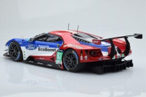 Ford GT Chip Ganassi Racing UK #67 M. Franchitti / A. Priaulx / H. Tincknell 24 Hours of Le Mans 2016 Minichamps 1:18 1551686 — attēls 5 no 6