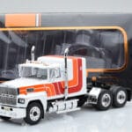 Ford LTL 9000 Balts Sarkans Oranžs IXO 1:43 - image 5 of 5