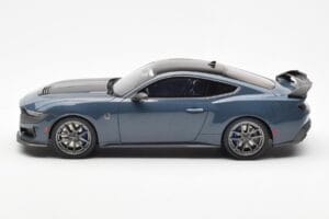Ford Mustang Dark Horse Vapor Zils Metallic GT Spirit 1:18 GT454 Sveķi — attēls 3 no 6