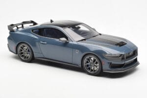 Ford Mustang Dark Horse Vapor Zils Metallic GT Spirit 1:18 GT454 Sveķi — attēls 4 no 6