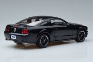 Ford Mustang GT S197 Bullitt AUTOart 1:18 73067 Metāls — attēls 3 no 7
