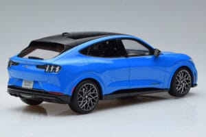 Ford Mustang Mach-E GT Performance Zils Otto 1:18 OT414 Sveķi — attēls 2 no 6