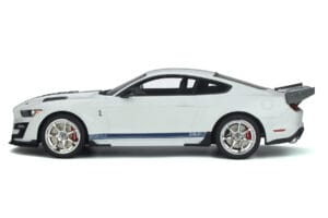 Ford Mustang Shelby GT500 S550 Dragon Snake Balts GT Spirit 1:18 GT306 Sveķi — attēls 3 no 5