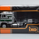 Freightliner FLA Balts Zaļš IXO 1:43 - image 4 of 4