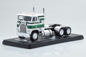Freightliner FLA Balts Zaļš IXO 1:43