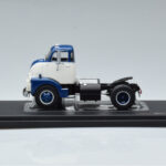 GMC 950 COE Zils Balts IXO 1:43 - image 3 of 6