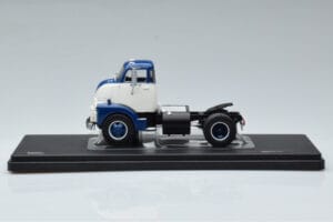 GMC 950 COE Zils Balts IXO 1:43 TR150 Metāls — attēls 3 no 6