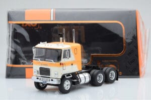 GMC Astro 95 Bēšs Balts IXO 1:43 TR167 Metāls — attēls 5 no 5