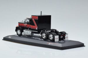 GMC General Sarkans Melns IXO 1:43 TR102 Metāls — attēls 5 no 6