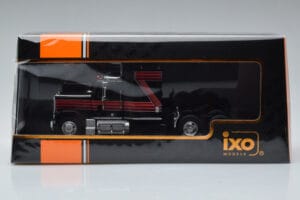 GMC General Sarkans Melns IXO 1:43 TR102 Metāls — attēls 6 no 6