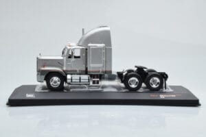 GMC General SBFA Sudrabs IXO 1:43 TR166 Metāls — attēls 3 no 6
