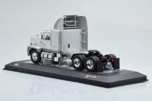 GMC General SBFA Sudrabs IXO 1:43 TR166 Metāls — attēls 5 no 6