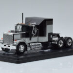 GMC General Sudrabs Melns IXO 1:43 TR117