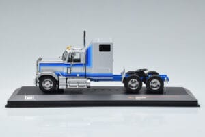 GMC General Sudrabs IXO 1:43 TR079 Metāls — attēls 3 no 6