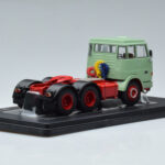 Henschel HS 19 TS Zaļš IXO 1:43 - image 2 of 6