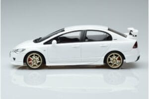 Honda Civic FD2 Type R Mugen Balts Otto 1:18 OT941 Sveķi — attēls 3 no 6