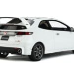 Honda Civic Type R FN2 Mugen Balts Otto 1:18 OT735 Sveķi - image 2 of 5