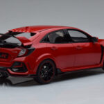 Honda Civic Type R GT FK8 Euro Spec Sarkans Otto 1:18 - image 2 of 6