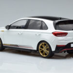 Hyundai i30 N PD Atlas Balts MCG 1:18 - image 5 of 6