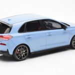 Hyundai i30 N Gaiši Zils Otto 1:18 - image 2 of 6