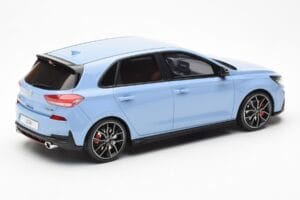 Hyundai i30 N Gaiši Zils Otto 1:18 OT425 Sveķi — attēls 2 no 6
