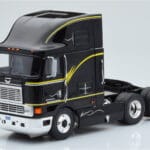 International Eagle Cabover Melns IXO 1:43