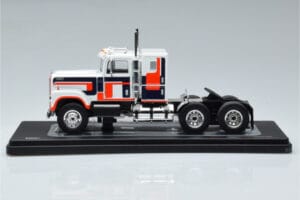 International Transtar 4300 Balts IXO 1:43 TR153 Metāls — attēls 3 no 6
