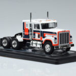 International Transtar 4300 Balts IXO 1:43 - image 4 of 6