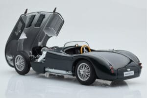 Jaguar C-Type Zaļš AUTOart 1:18 73500 Metāls — attēls 3 no 8
