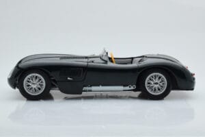 Jaguar C-Type Zaļš AUTOart 1:18 73500 Metāls — attēls 5 no 8