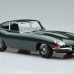Jaguar E-Type Series 1 British Racing Zaļš KK-Scale 1:18 - image 4 of 6