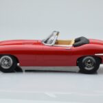 Jaguar E-Type Series 1 Roadster Sarkans KK-Scale 1:18 - image 3 of 6