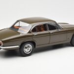 Jaguar XJ6 Series 1 4.2 Sable Brūns Paragon 1:18 - image 3 of 8