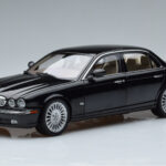 Jaguar XJ6 X350 Ebony Melns Almost Real 1:18