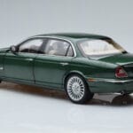 Jaguar XJ6 X350 Racing Zaļš Almost Real 1:18 - image 7 of 13