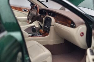 Jaguar XJ6 X350 Racing Zaļš Almost Real 1:18 810502 Metāls — attēls 9 no 13