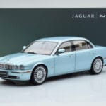 Jaguar XJ6 X350 Seafrost Gaiši Zils Almost Real 1:18 - image 11 of 11
