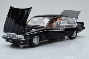 Jaguar XJ6 XJ40 Ebony Melns Almost Real 1:18 810543 Metāls — attēls 2 no 11