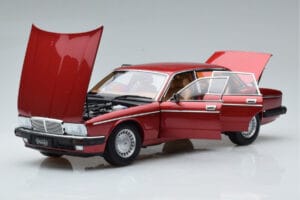 Jaguar XJ6 XJ40 Flamenco Sarkans Almost Real 1:18 810541 Metāls — attēls 2 no 11