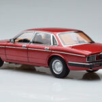 Jaguar XJ6 XJ40 Flamenco Sarkans Almost Real 1:18 - image 7 of 11