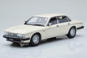 Jaguar XJ6 XJ40 Glacier Balts Almost Real 1:18 810542