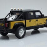 Jeep Gladiator Honcho Melns GT Spirit 1:18 - image 2 of 6