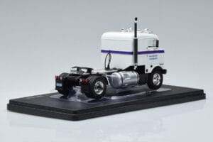 Kenworth Bullnose Ross Mackie Transport Balts IXO 1:43 TR063 Metāls — attēls 2 no 6