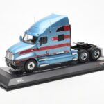 Kenworth T2000 Gaiši Zils Sarkans IXO 1:43 - image 2 of 4