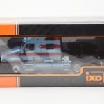 Kenworth T2000 Gaiši Zils Sarkans IXO 1:43 - image 3 of 4