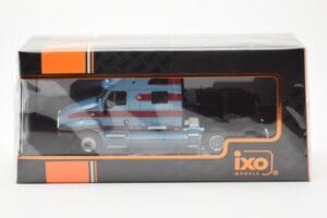 Kenworth T2000 Gaiši Zils Sarkans IXO 1:43 TR180 Metāls — attēls 3 no 4
