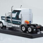 Kenworth W900 Zaļš Balts IXO 1:43 - image 5 of 6