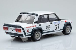 Lada 2105 VFTS #37 H. Ohu Rally Acropolis 1983 IXO 1:18 18RMC145 Metāls — attēls 2 no 6